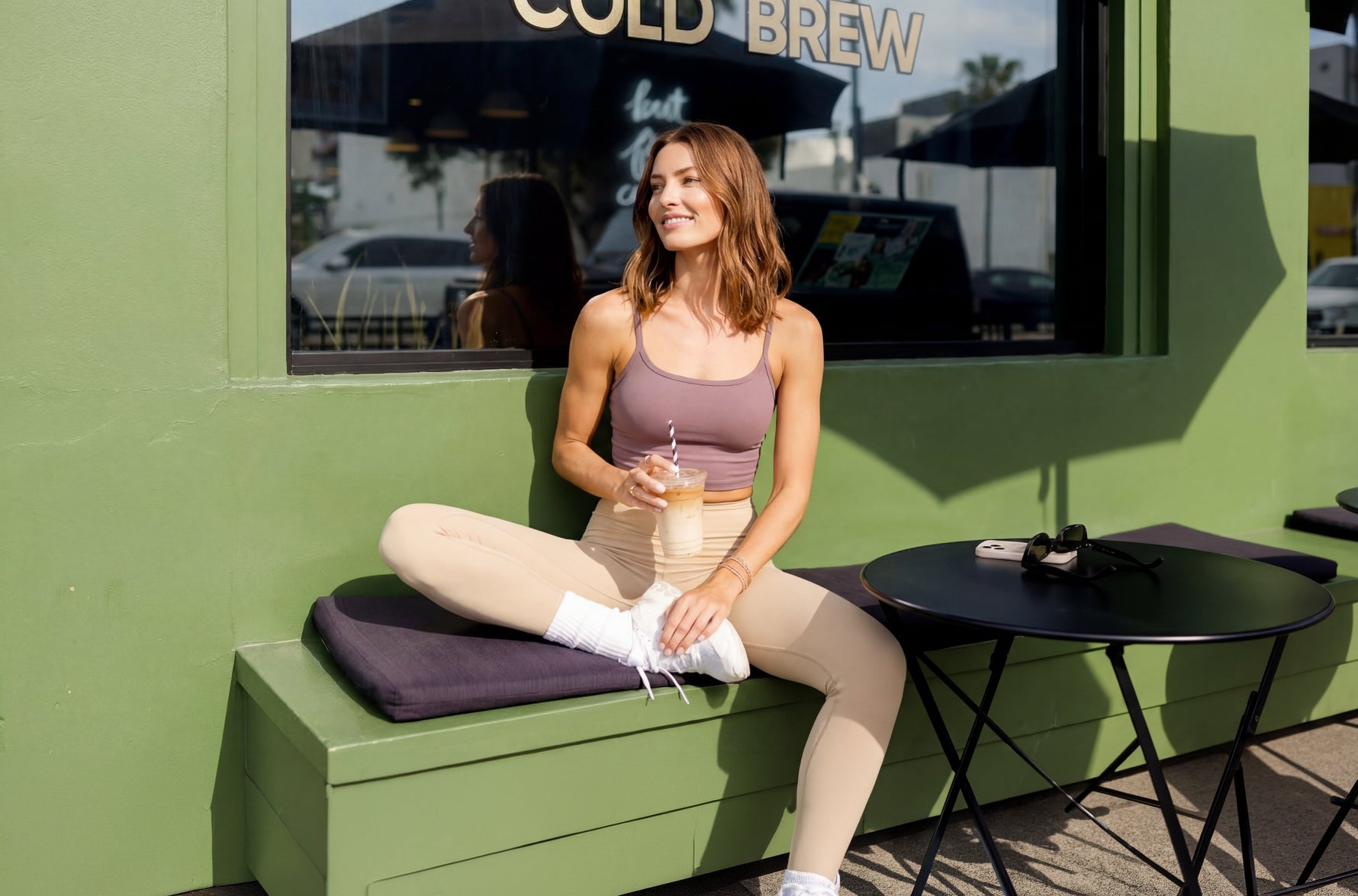 How to Choose Pants That Flatter Your Tummy