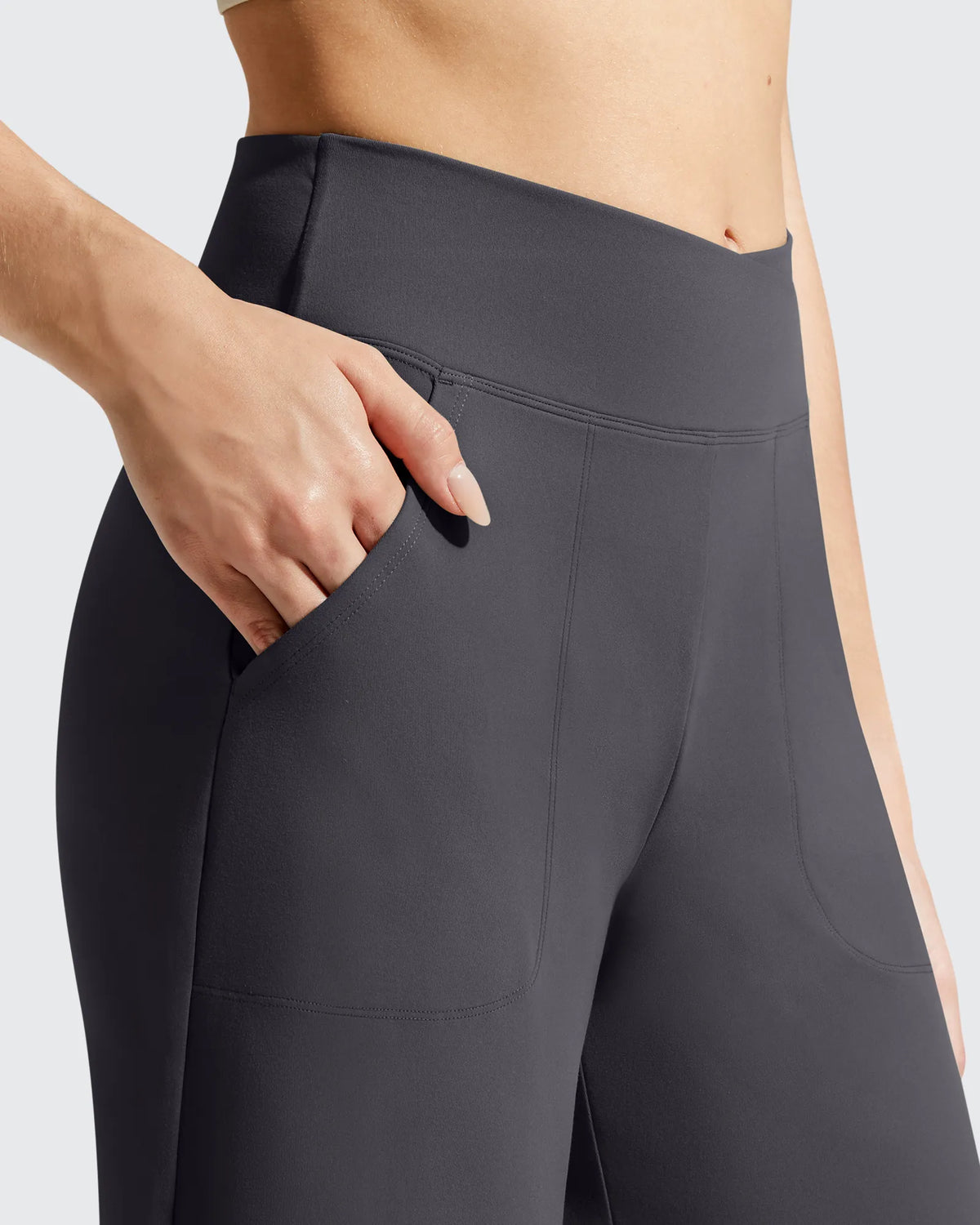 EverGoing Cross Waist Pockets Athletic Shorts 6''