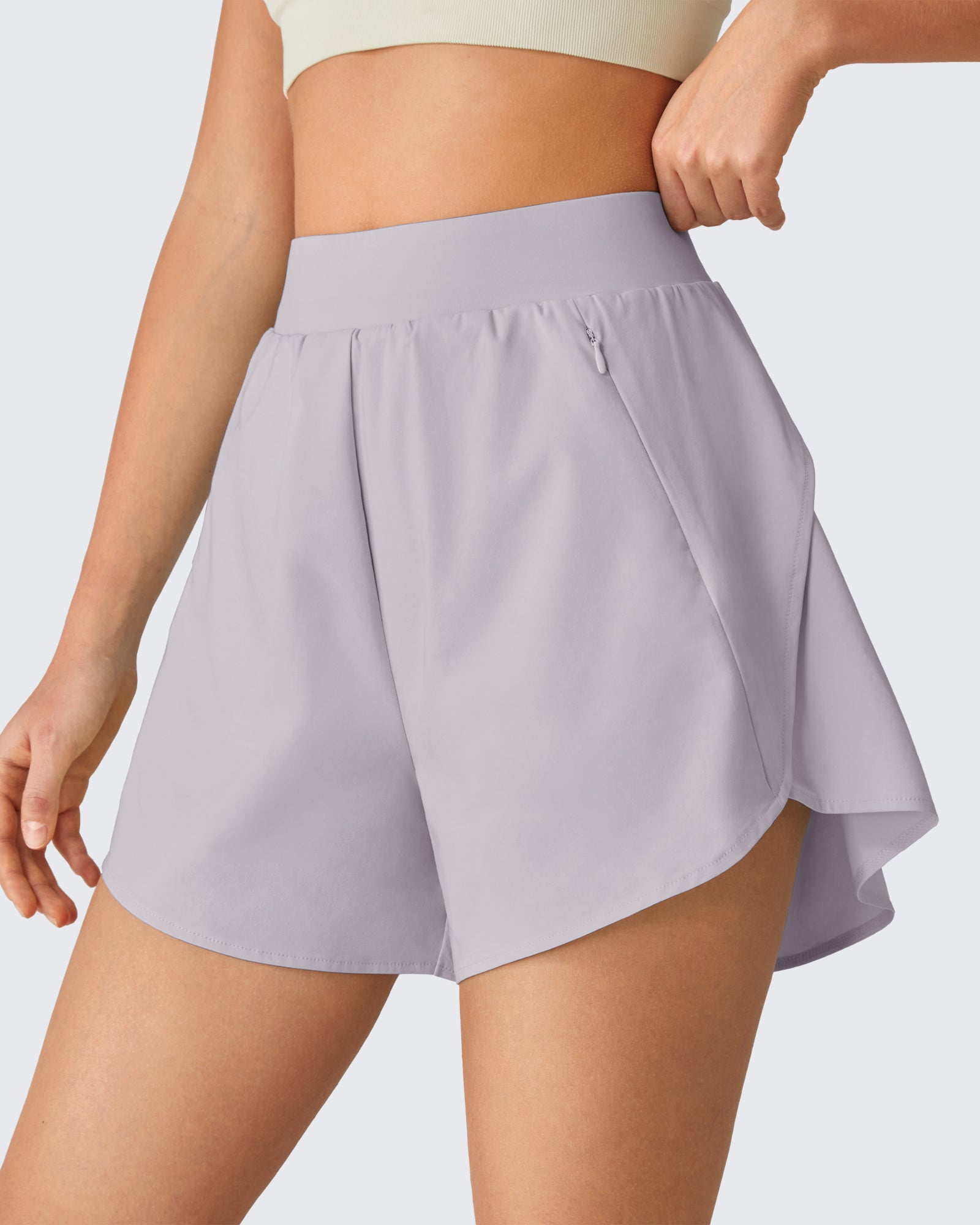 G4Free Chillwhisp 2.5" Dolphin Hem Running Shorts with Pockets