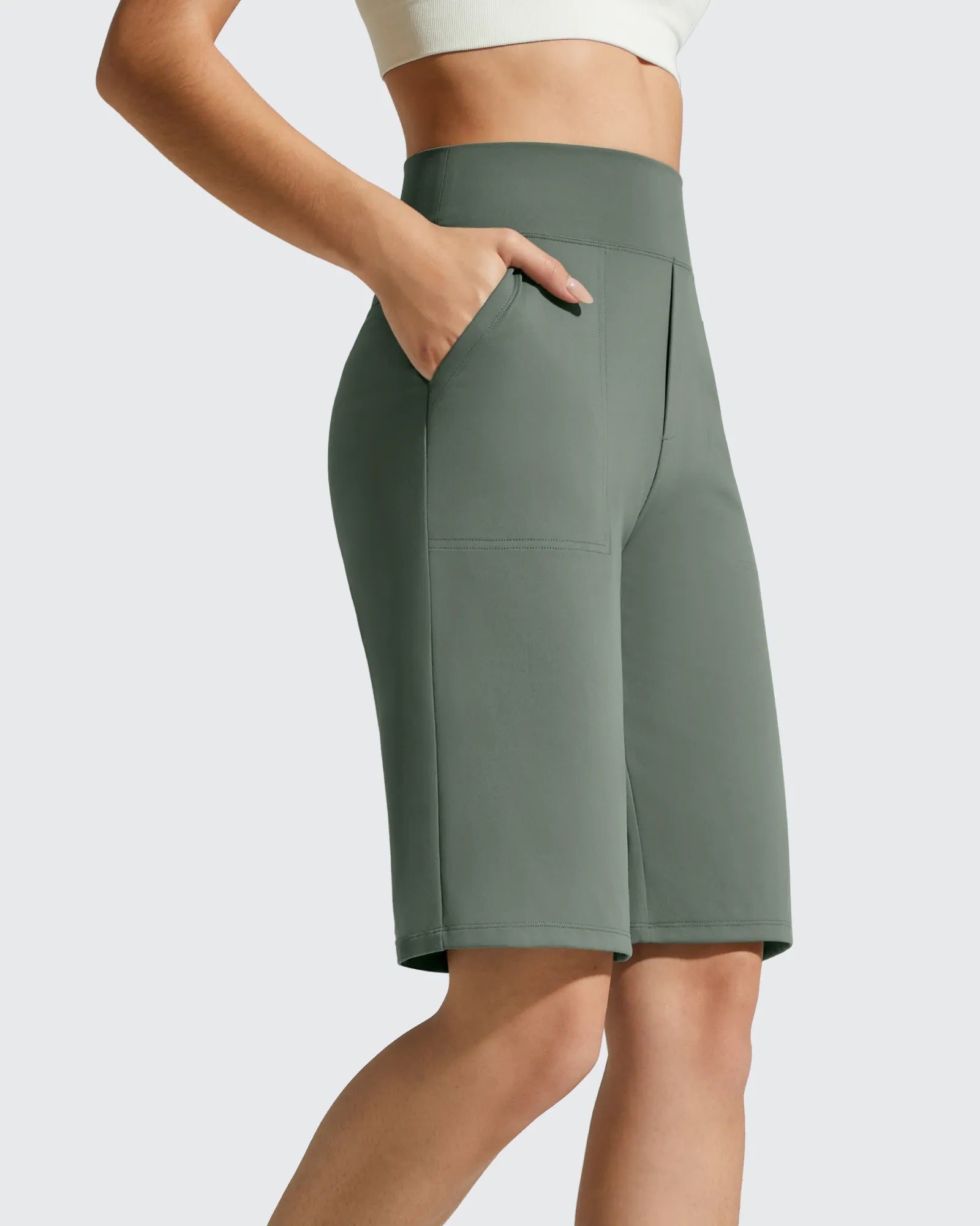 EverGoing Bermuda Pockets Knee Length Shorts 10"