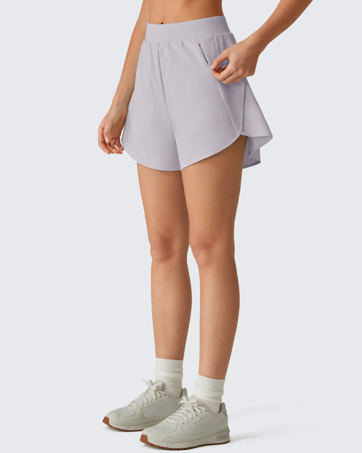 G4Free Chillwhisp 2.5" Dolphin Hem Running Shorts with Pockets