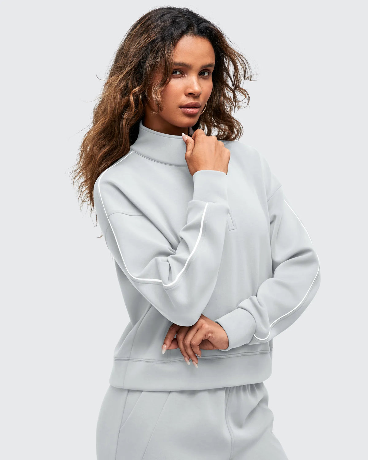 Smoofit Half-Zip White Piping Mock Neck Pullover Sweatshirts