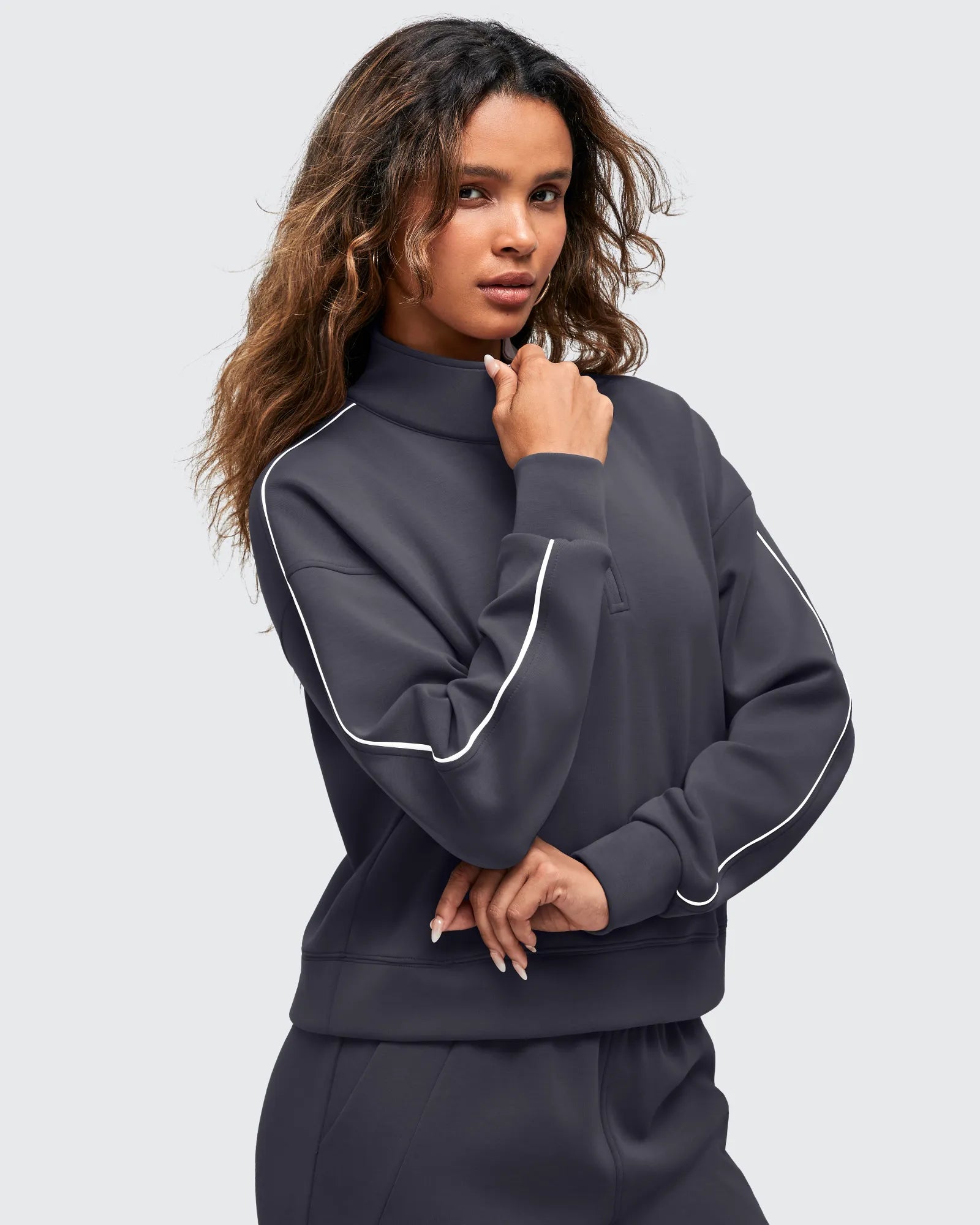 Smoofit Half-Zip White Piping Mock Neck Pullover Sweatshirts