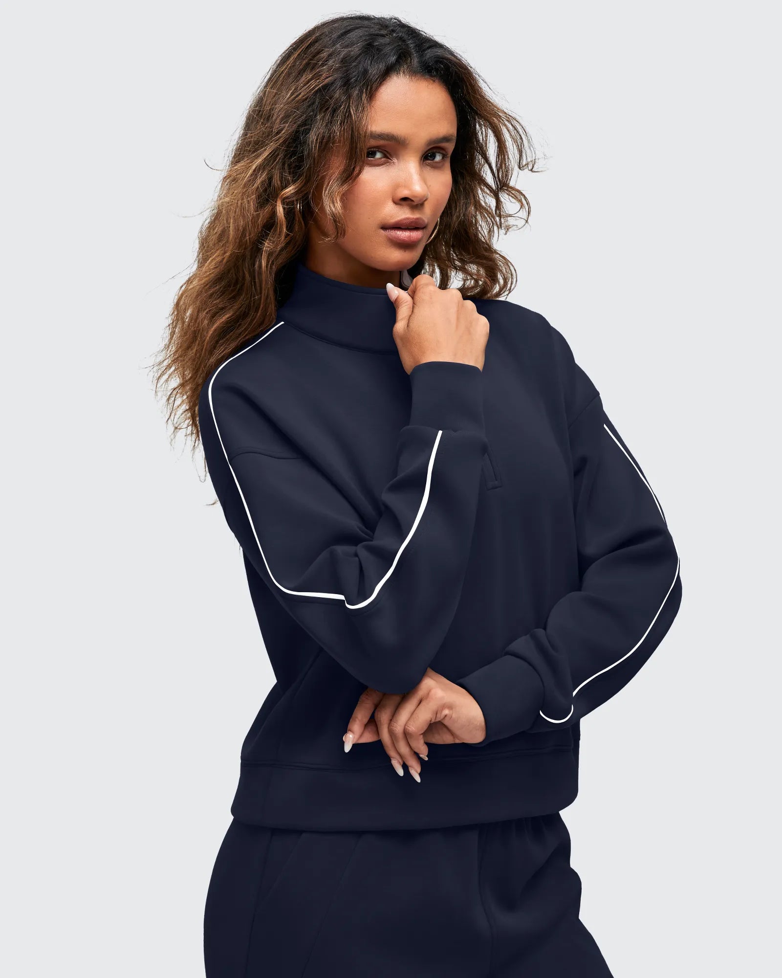 Smoofit Half-Zip White Piping Mock Neck Pullover Sweatshirts