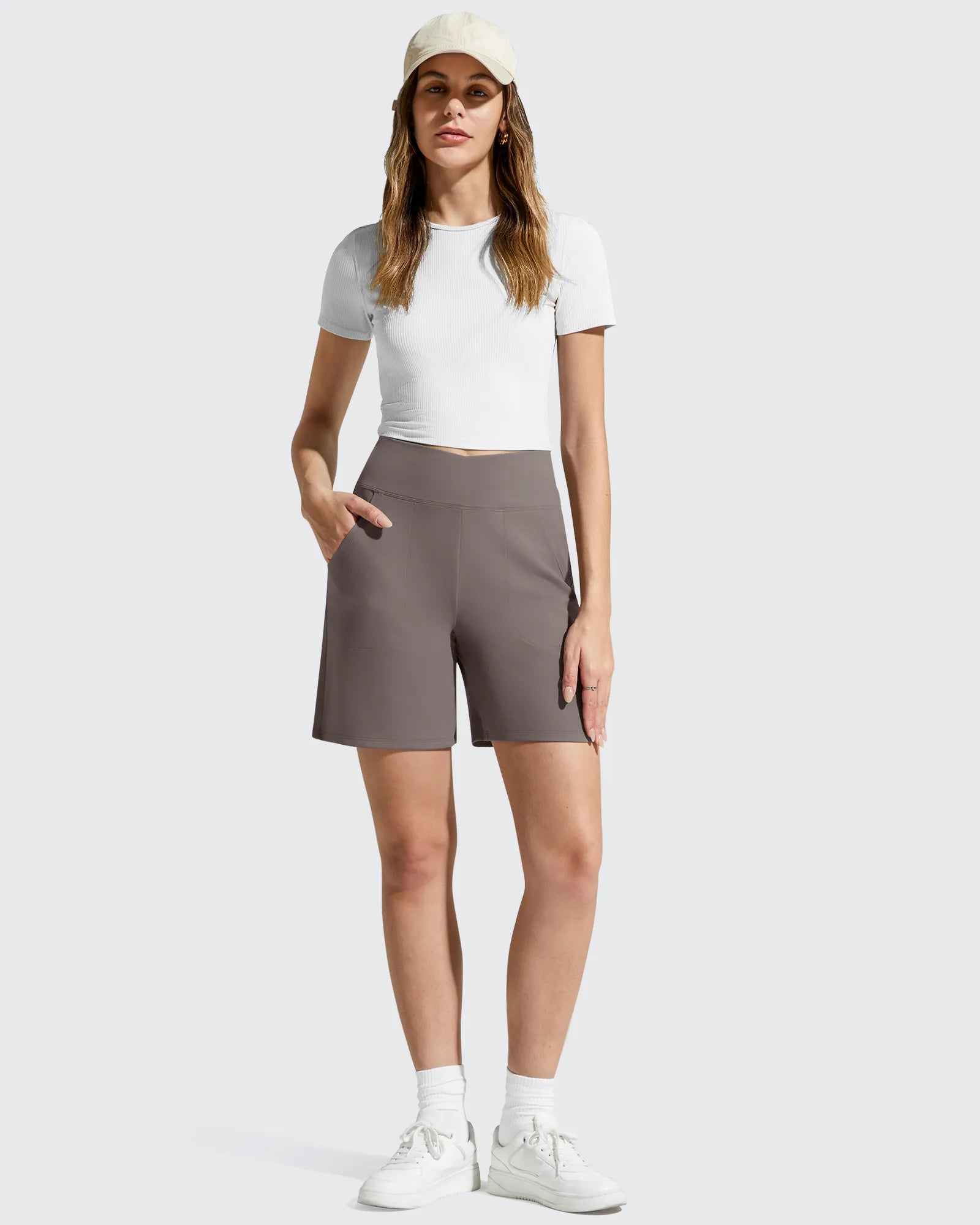 EverGoing Cross Waist Pockets Athletic Shorts 6''