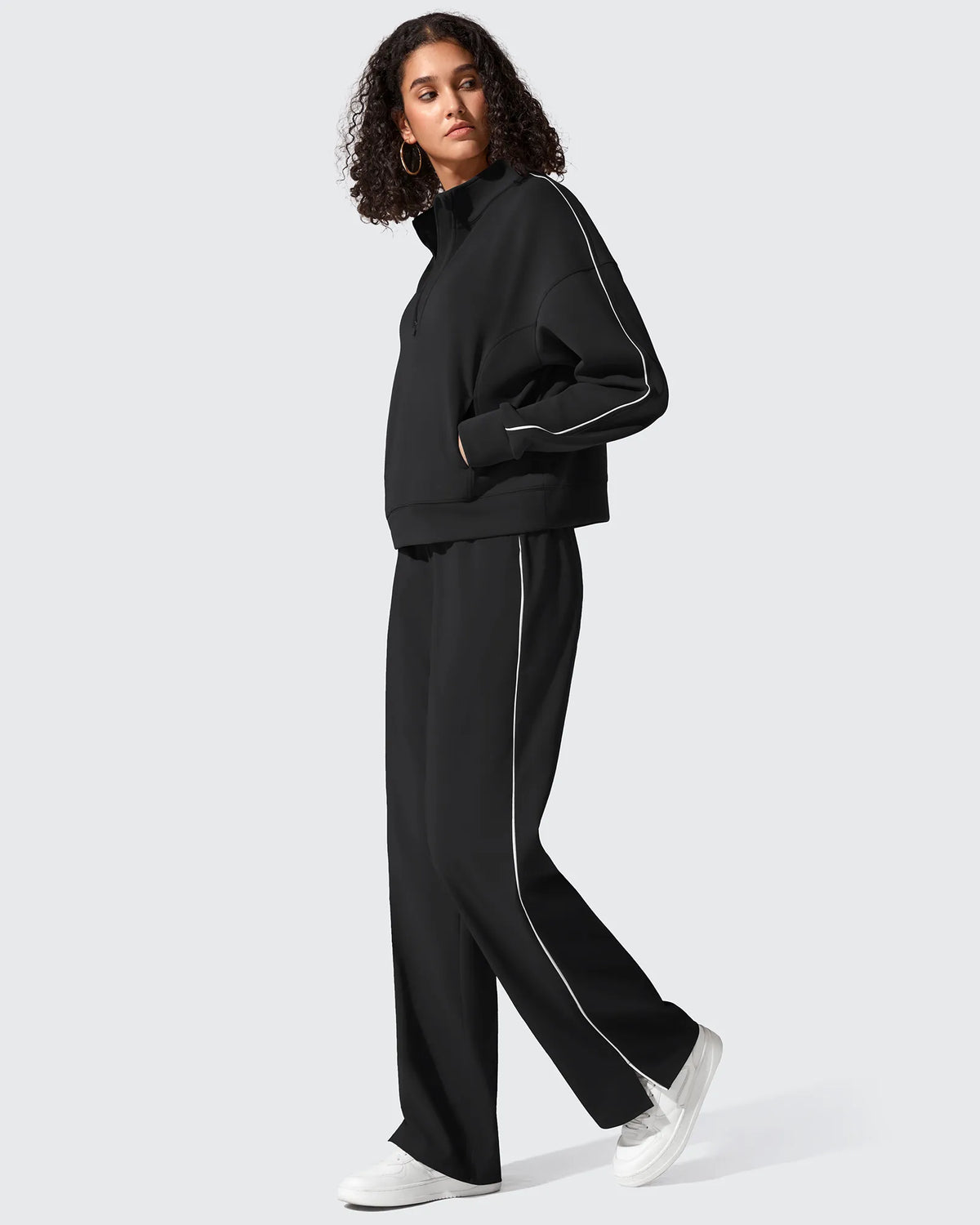 Smoofit Half-Zip White Piping Mock Neck Pullover Sweatshirts