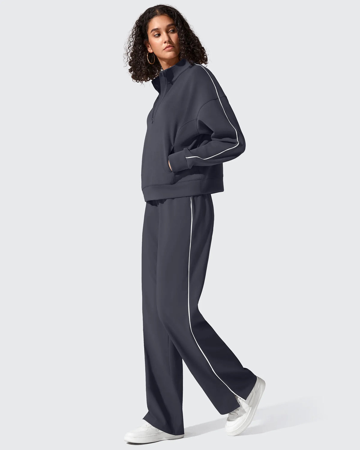 Smoofit Half-Zip White Piping Mock Neck Pullover Sweatshirts
