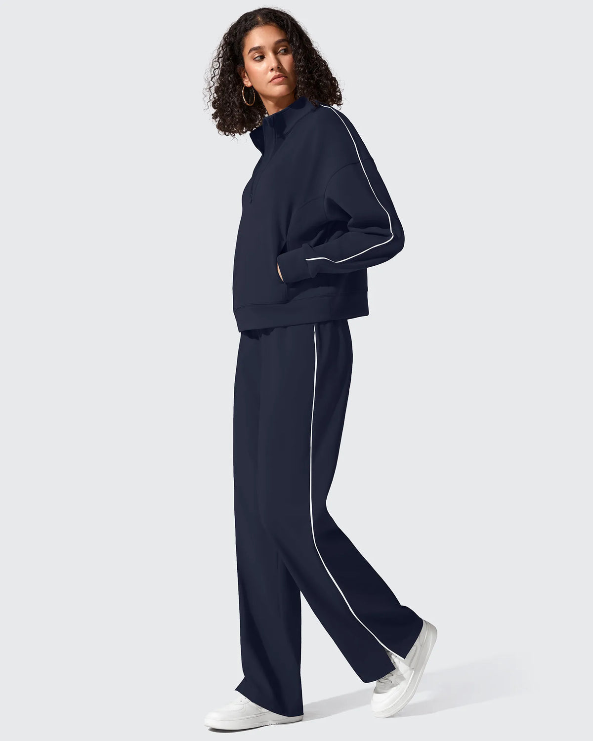 Smoofit Half-Zip White Piping Mock Neck Pullover Sweatshirts