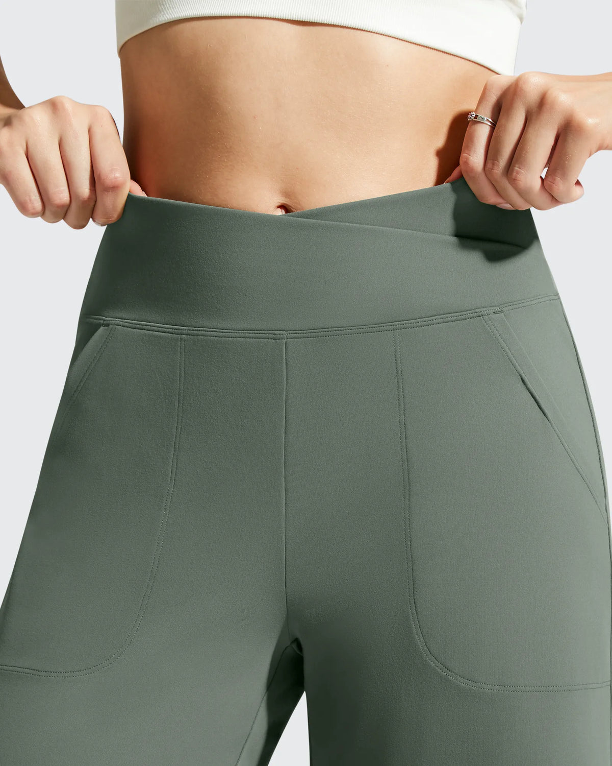 EverGoing Cross Waist Pockets Athletic Shorts 6''