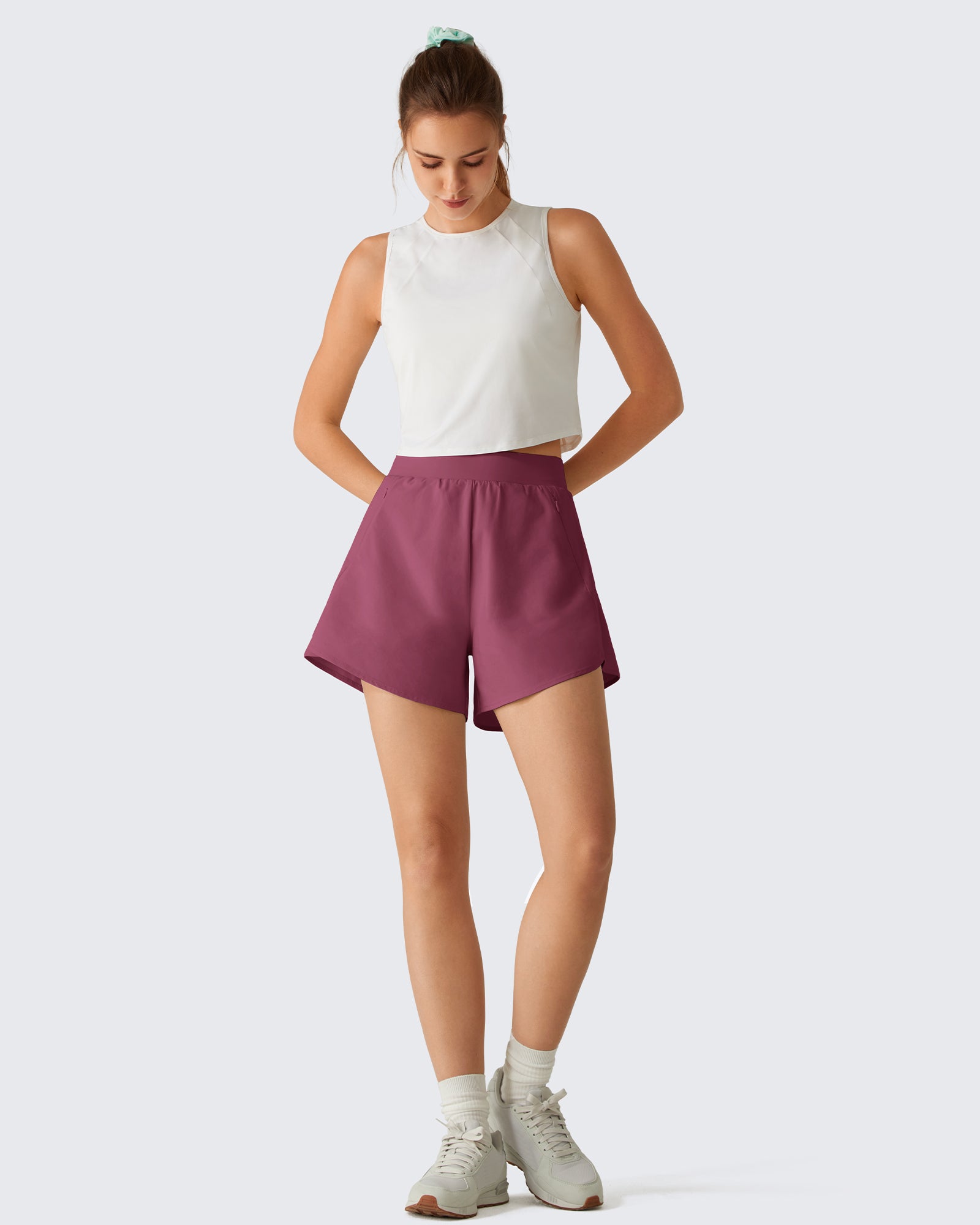 G4Free Chillwhisp 2.5" Dolphin Hem Running Shorts with Pockets