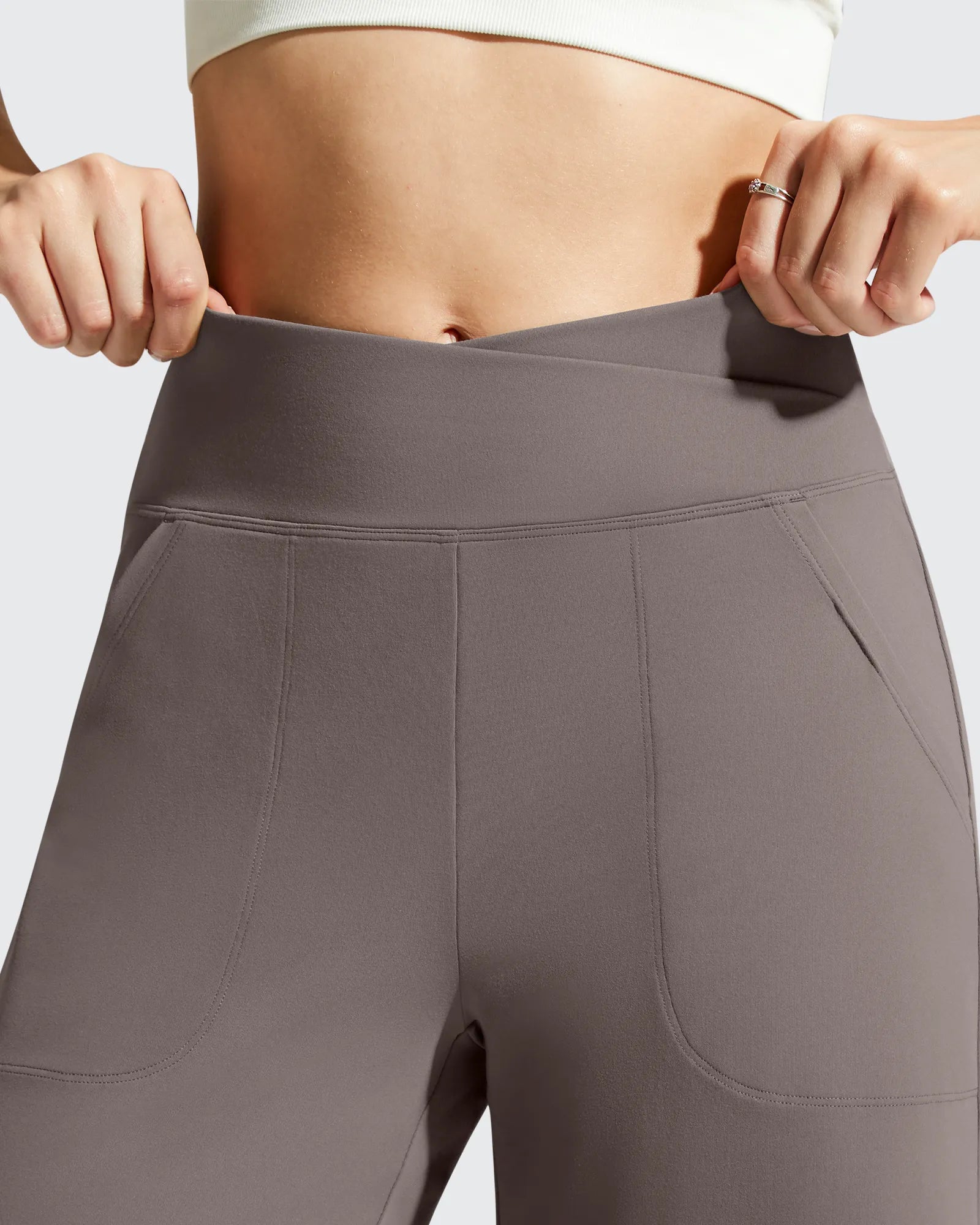 EverGoing Cross Waist Pockets Athletic Shorts 6''