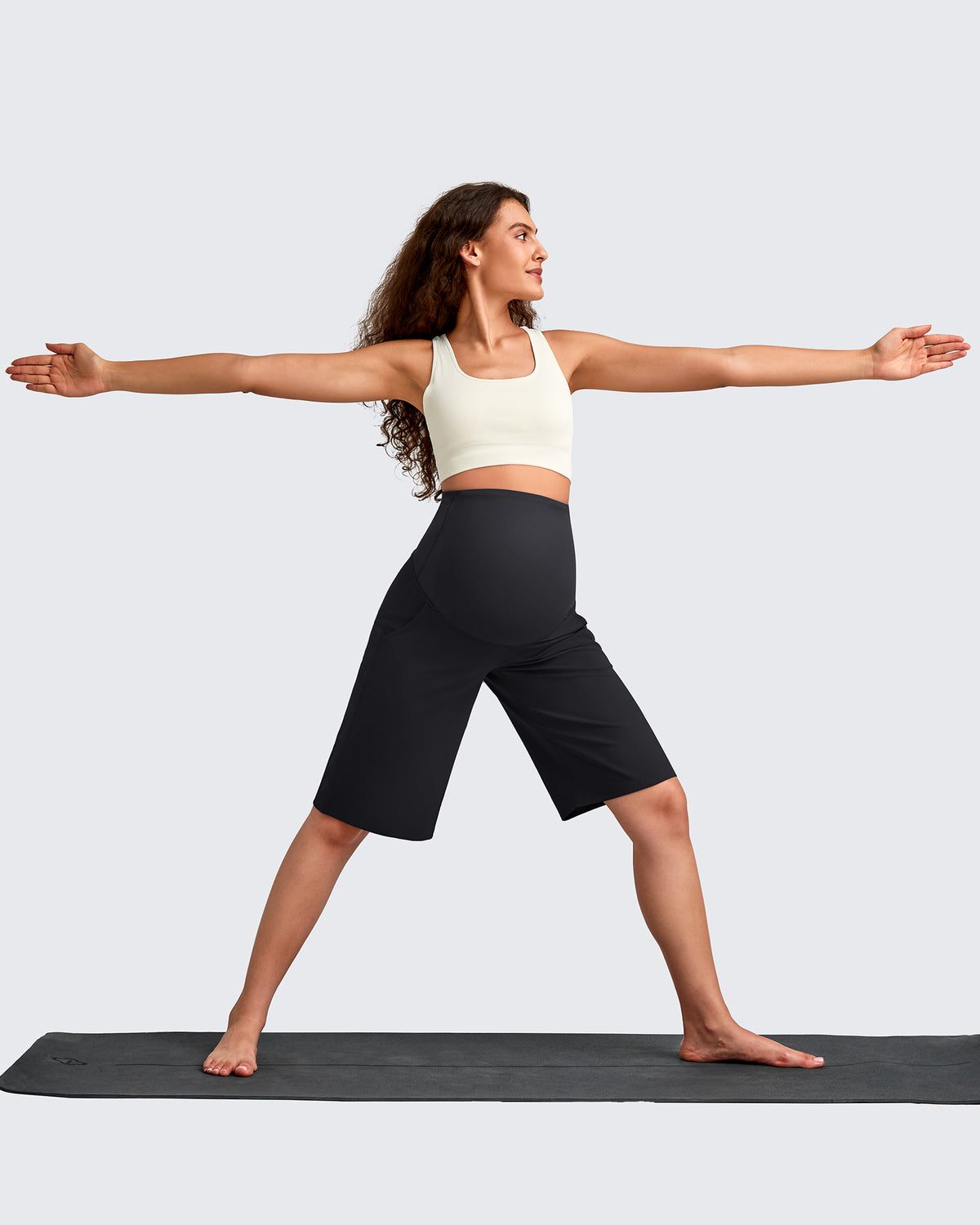 G4Free - EverGoing Maternity Athletic Bermuda Shorts 12'' -GF25EY508AA-S