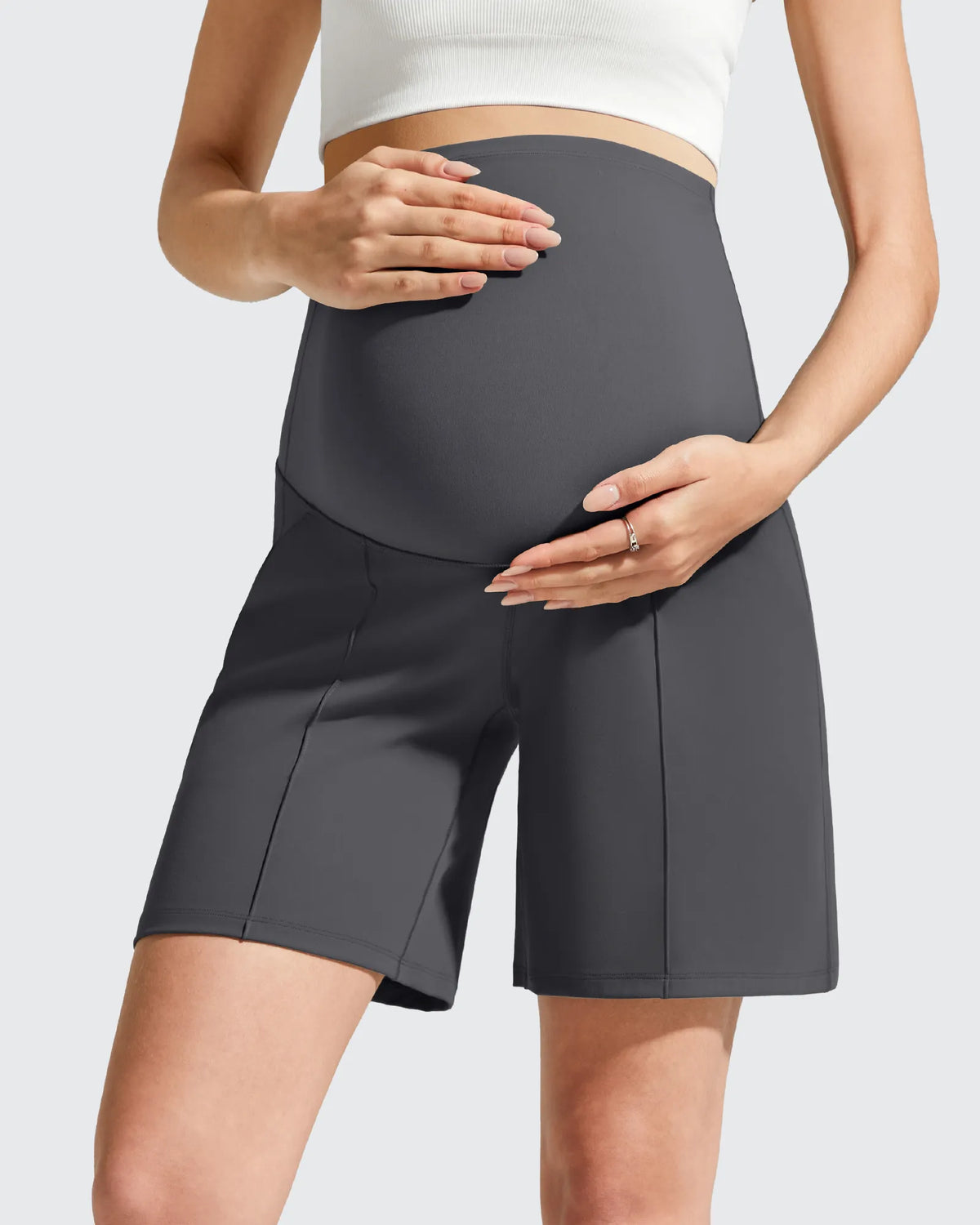 G4Free - Evergoing Front Pleats Pockets Maternity Shorts -GF26EY794F001A-S
