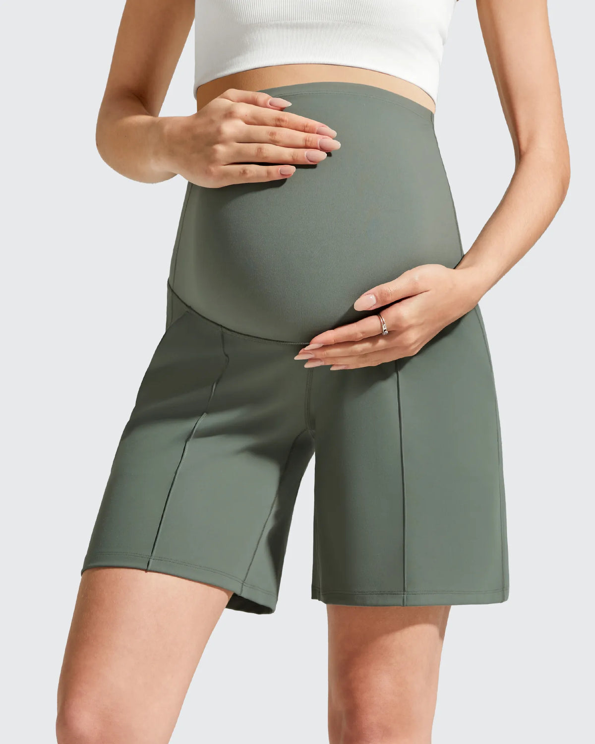 G4Free - Evergoing Front Pleats Pockets Maternity Shorts -GF26EY794F001A-S